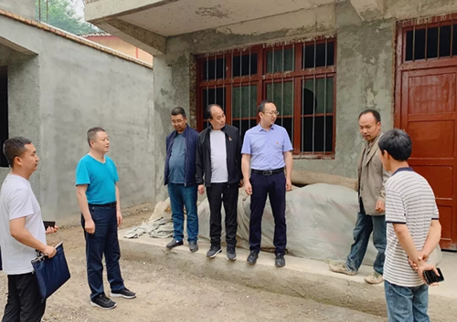 市龍江城鄉發展集團在橋頭鎮安子坡村積極開展幫扶主題實踐活動