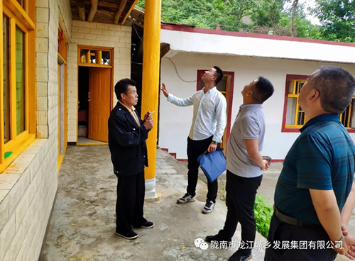 市龍江城鄉發展集團在橋頭鎮安子坡村積極開展幫扶主題實踐活動