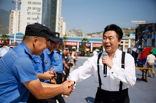 2019武都花椒產(chǎn)銷(xiāo)對(duì)接(電商)洽談會(huì)在階州廣場(chǎng)隆重開(kāi)幕~