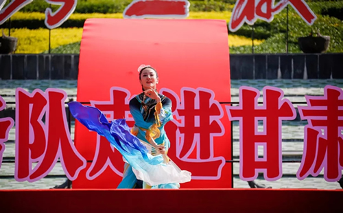 2019武都花椒產(chǎn)銷(xiāo)對(duì)接(電商)洽談會(huì)在階州廣場(chǎng)隆重開(kāi)幕~