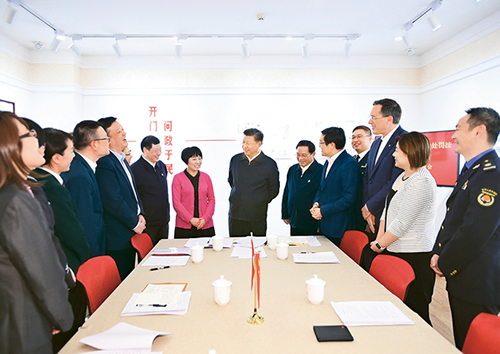 習近平：堅持、完善和發展中國特色社會主義國家制度 與法律制度